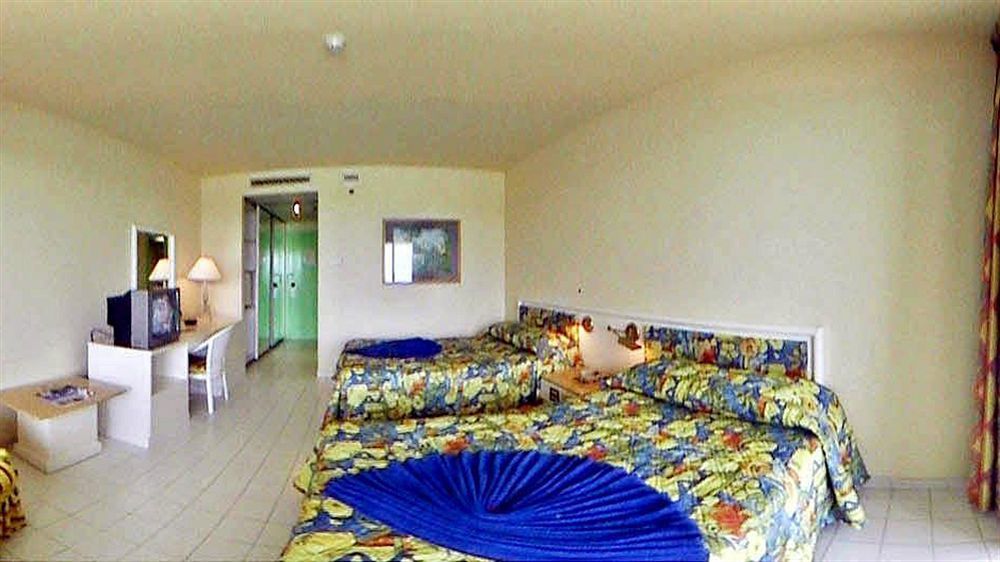 Grand Royal Antiguan Beach Resort Five Islands Village Exteriör bild